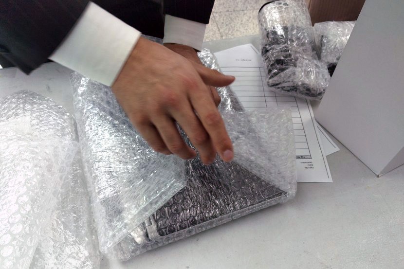 Electronics Packaging in Bubble Wrap Rolls