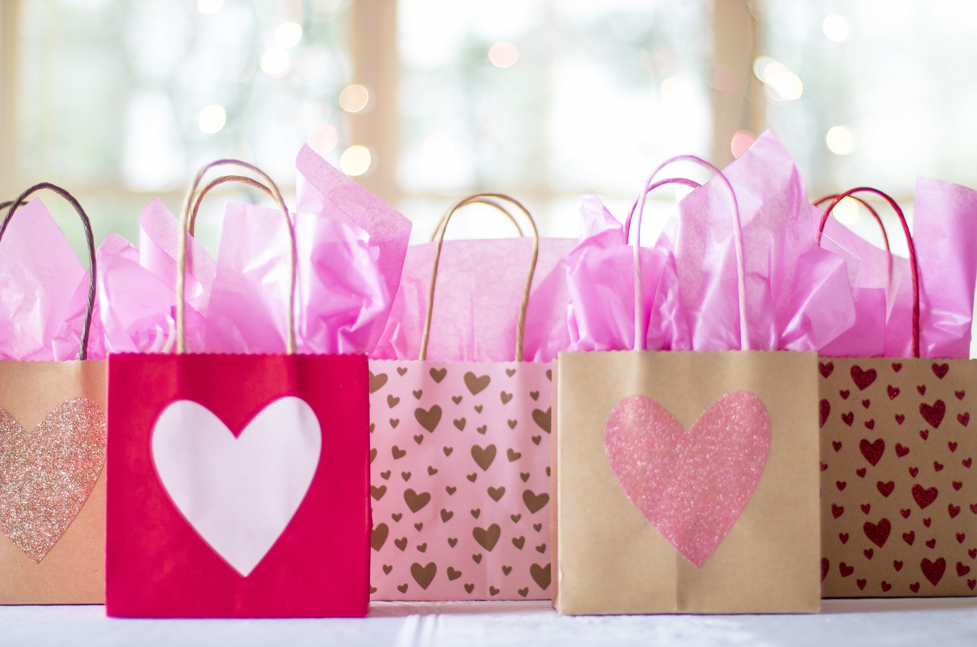 Must-Haves for The Perfect Wedding Welcome Bags - The Planning Society